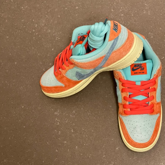 Dunk low size7 mens orange green